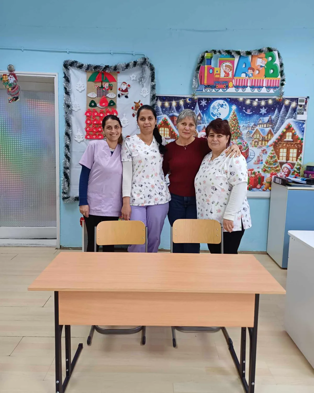 Neue Stühle für das Sommerklassenzimmer des Kindergartens „Kambanka“