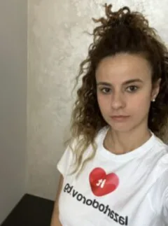 Стела Топузакова